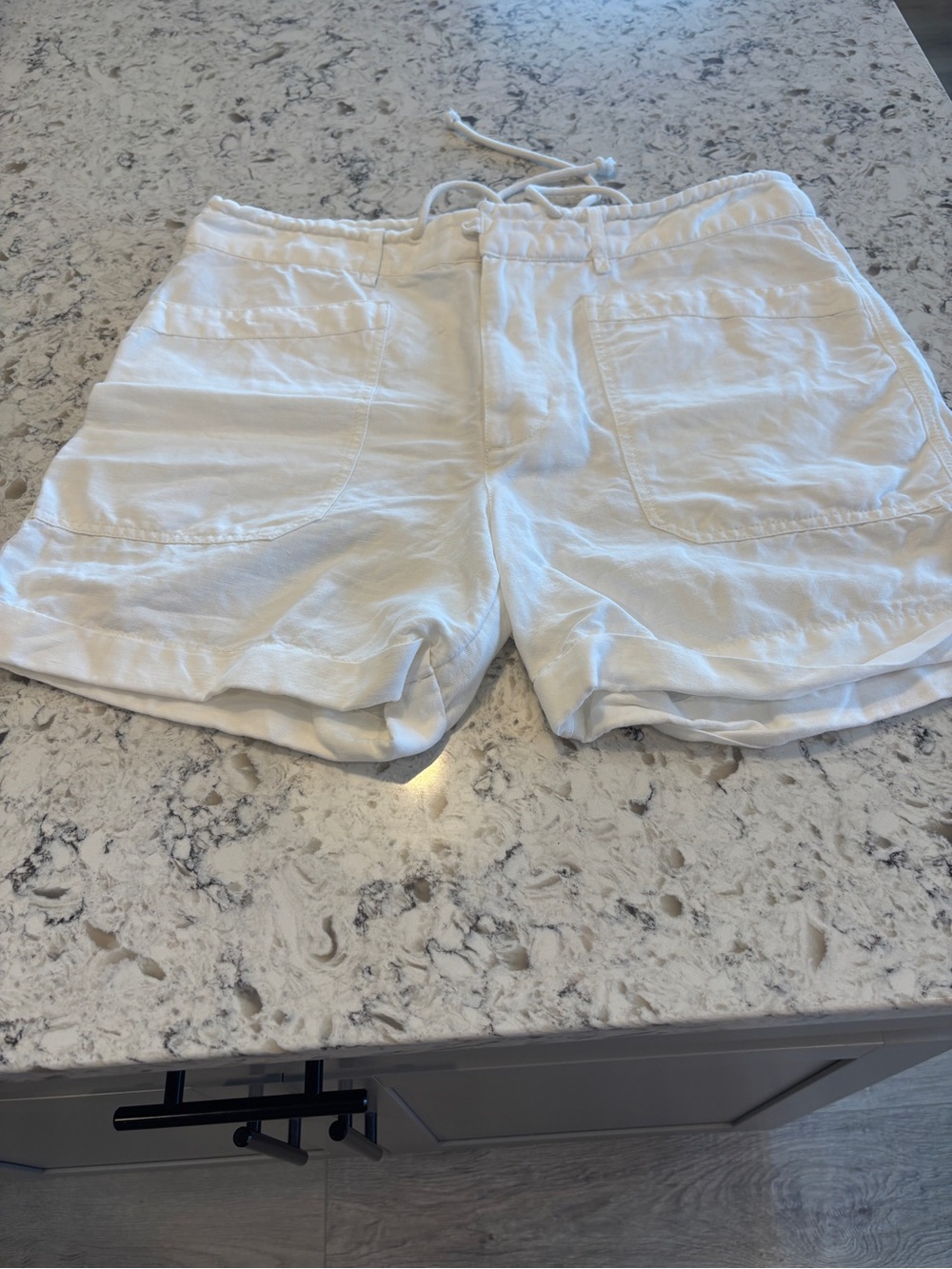 Sundance White High-Waist Drawstring Linen Shorts Medium